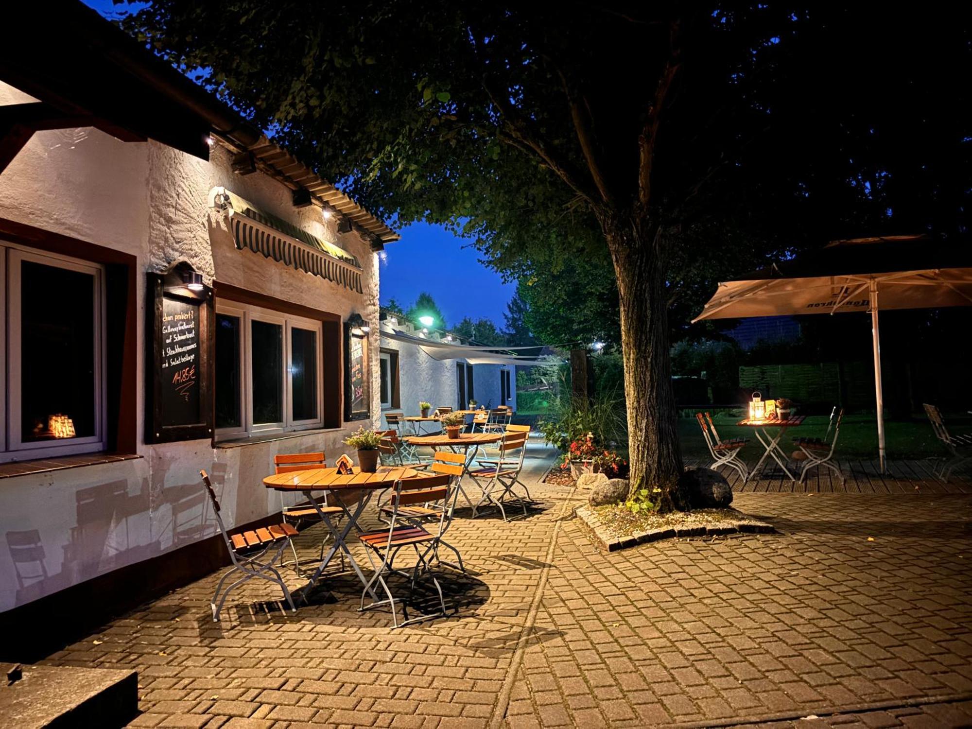 Pension Zum Alten Gasthaus Haensel Krauschwitz Buitenkant foto