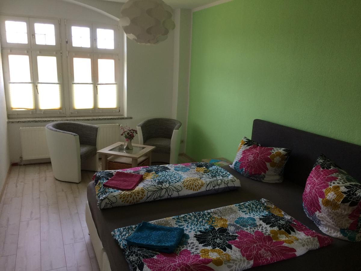 Pension Zum Alten Gasthaus Haensel Krauschwitz Buitenkant foto