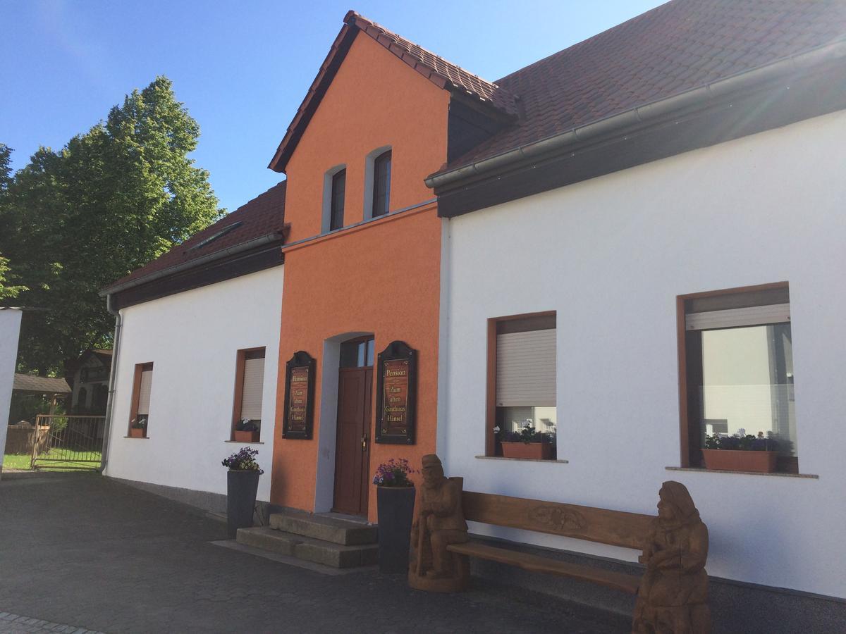 Pension Zum Alten Gasthaus Haensel Krauschwitz Buitenkant foto