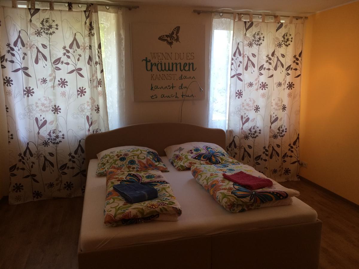 Pension Zum Alten Gasthaus Haensel Krauschwitz Buitenkant foto